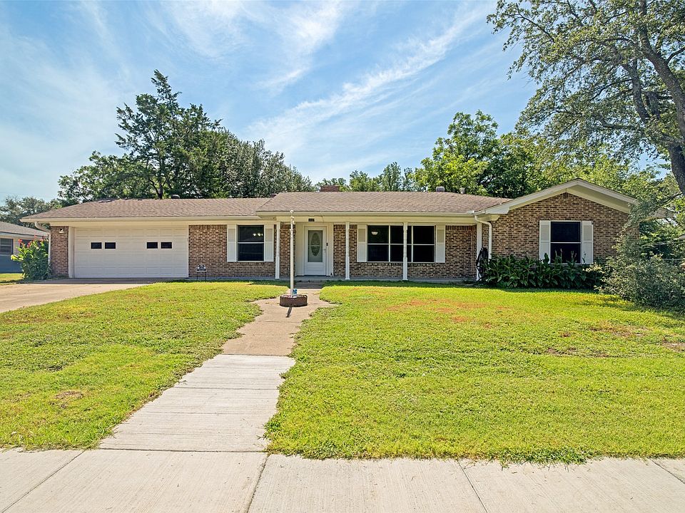 1st image of 1107 Royal Dr