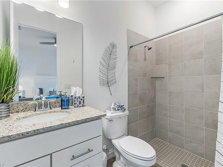 15907 Sugar Hill Dr #15907 — Photo 5