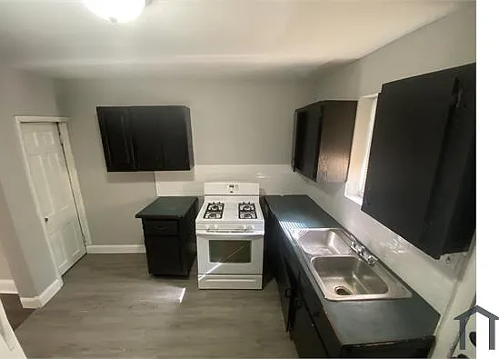1 bed, 400 sqft, $950 — Photo 3