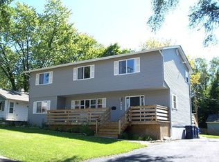 321 E Lake Shore Dr, Round Lake Park, IL