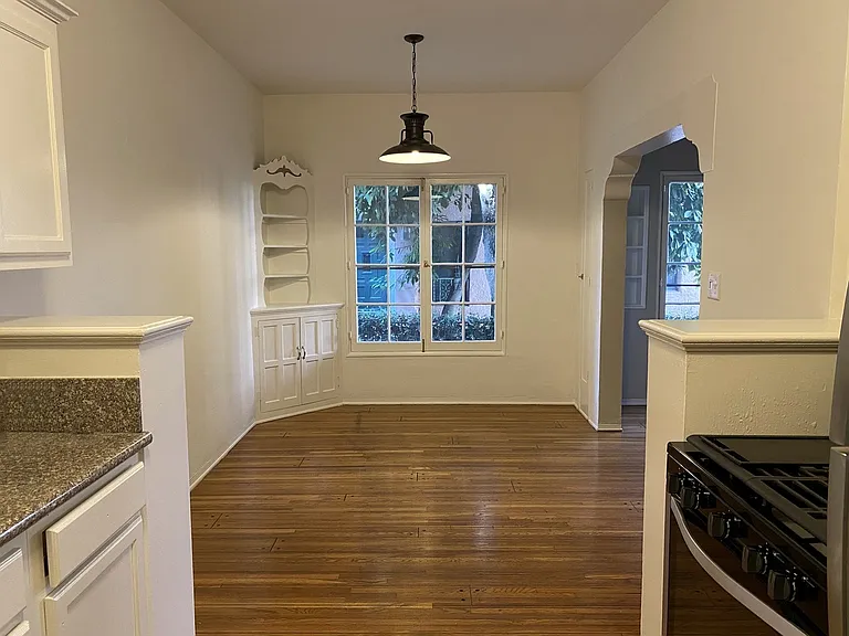 650 S Cloverdale Ave #1 — Photo 5