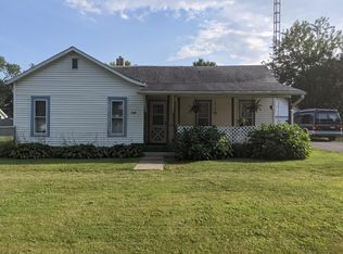 718 E Allen St, Farmer City, IL 61842