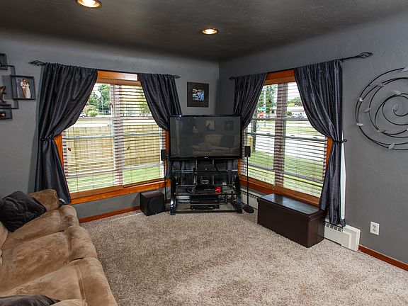 2nd image of 708 Maywood Ave