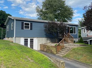 79 Wellington Ave, Dallas, PA 18612