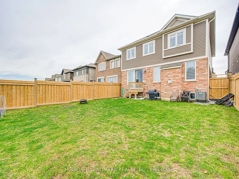 106 Barkerville Dr — Photo 34