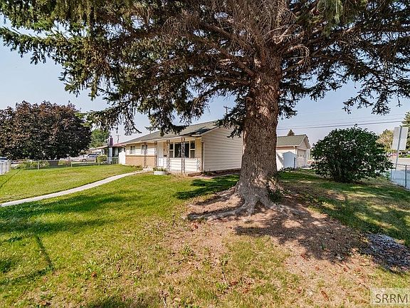 3rd image of 556 Westhill Ave