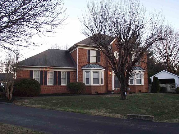 3rd image of 3008 Sir Willoughby Ct