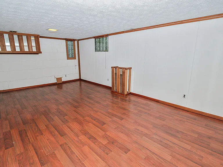 62 Edgevale Rd — Photo 36