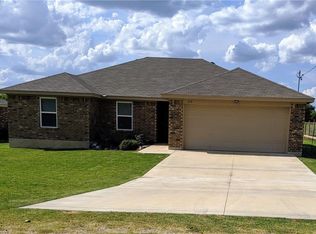 215 South St, Florence, TX 76527