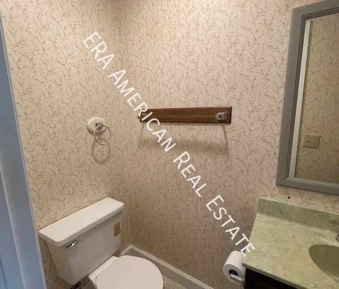 419 Hollywood Blvd NW #B — Photo 5