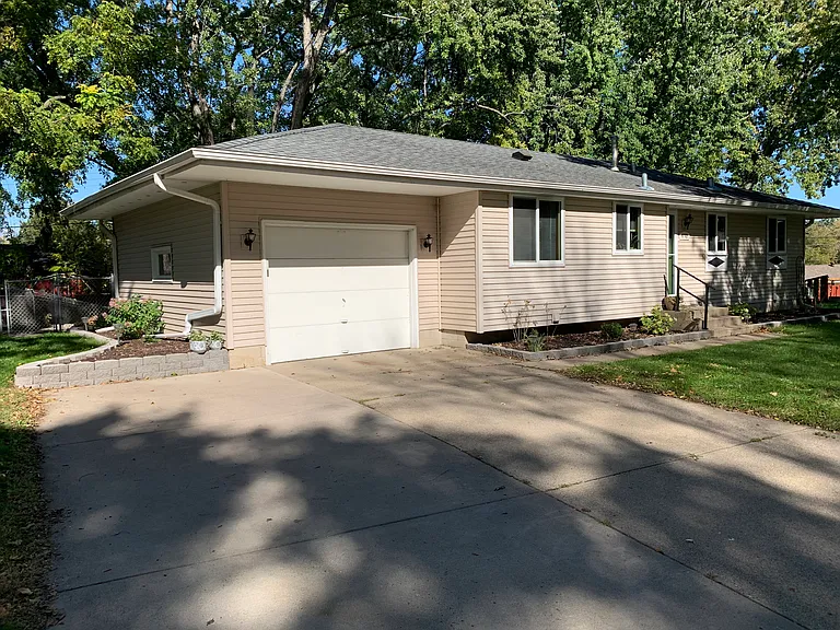 5762 Boone Pl — Photo 2
