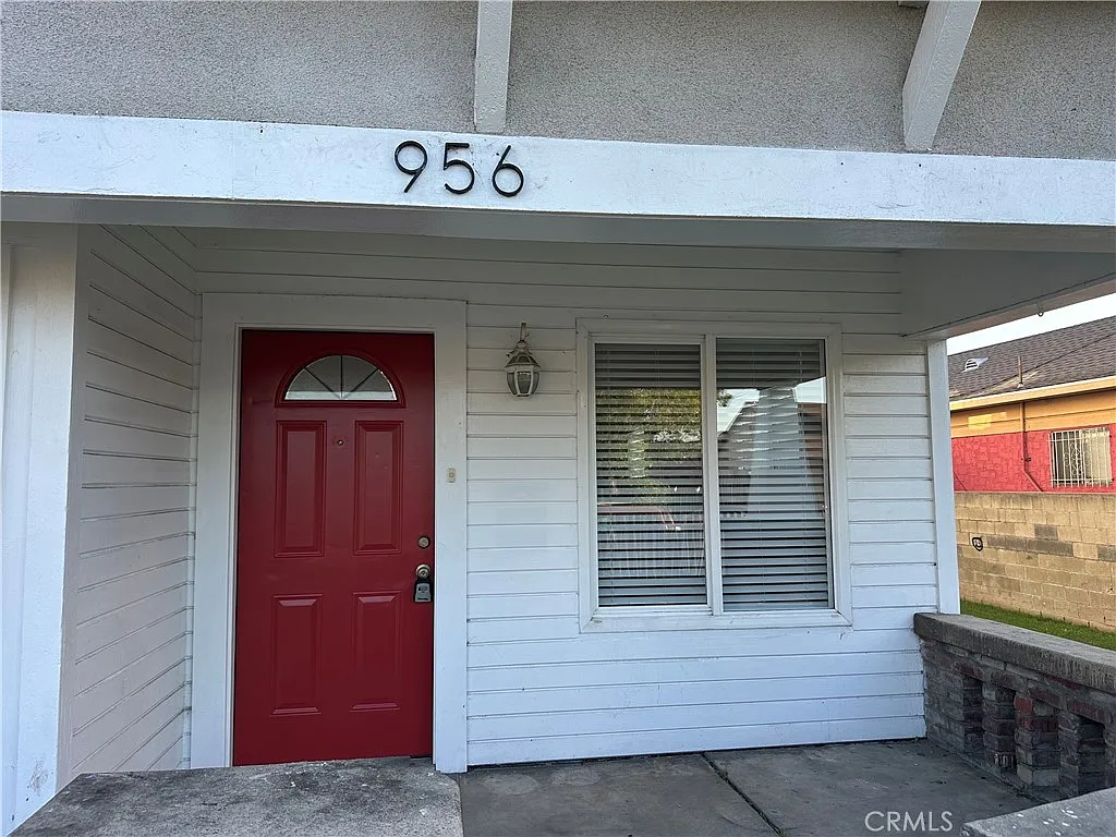 2 bed, 920 sqft, $2,887 — Photo 3
