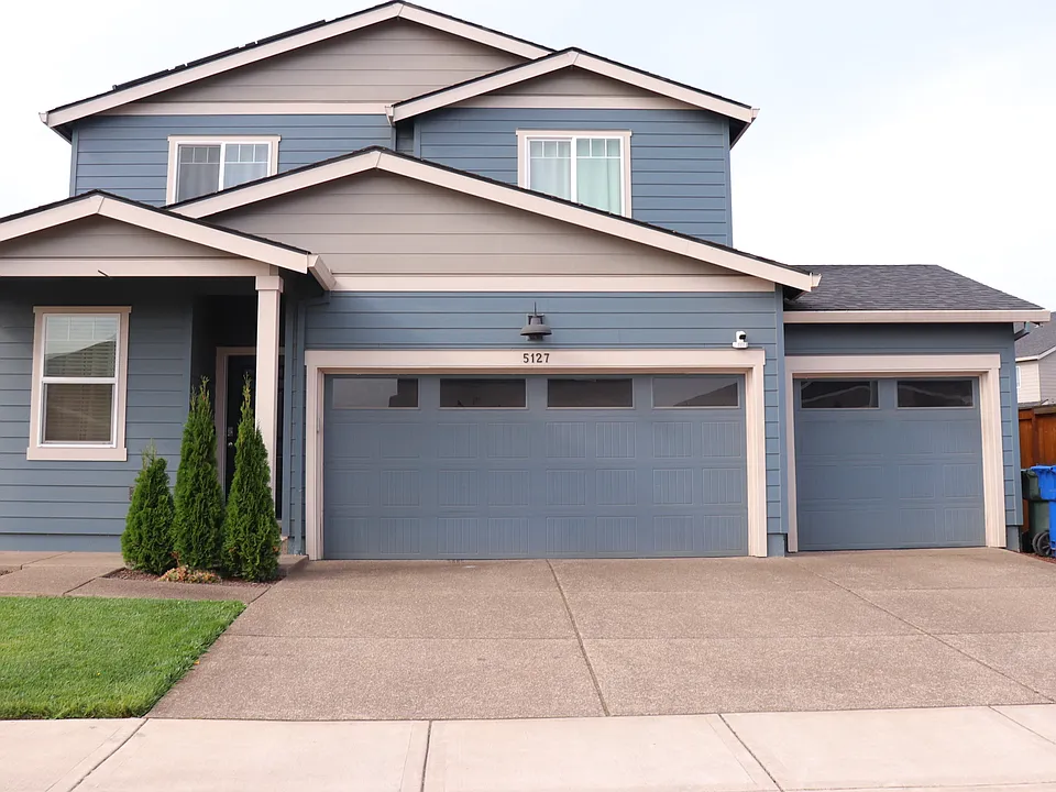 5127 49th Ave NE