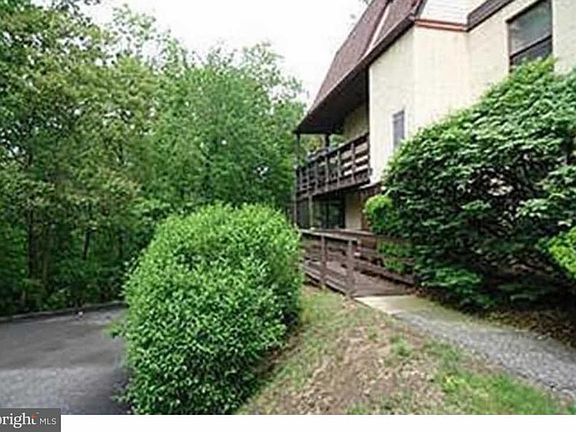 2nd image of 239A Shawmont Ave #10A1