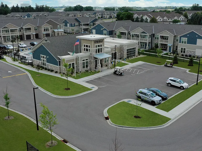 Springs at Lakeville — Photo 32