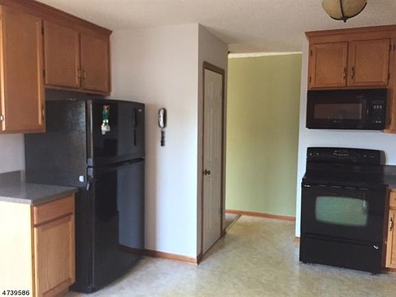 5th image of 58 Portsmouth Ct #2111