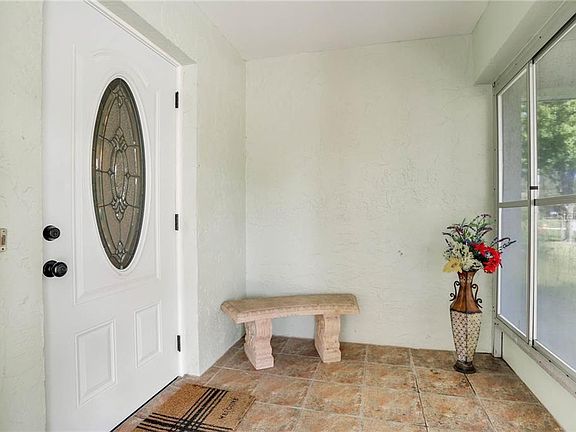 4th image of 502 Foxglove Cir Unit B