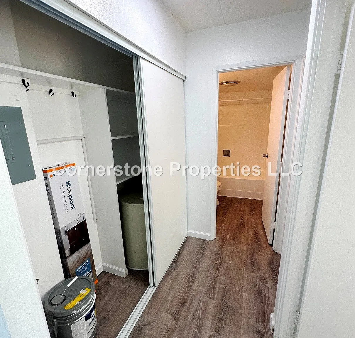 1232LOU - 1 — Photo 2