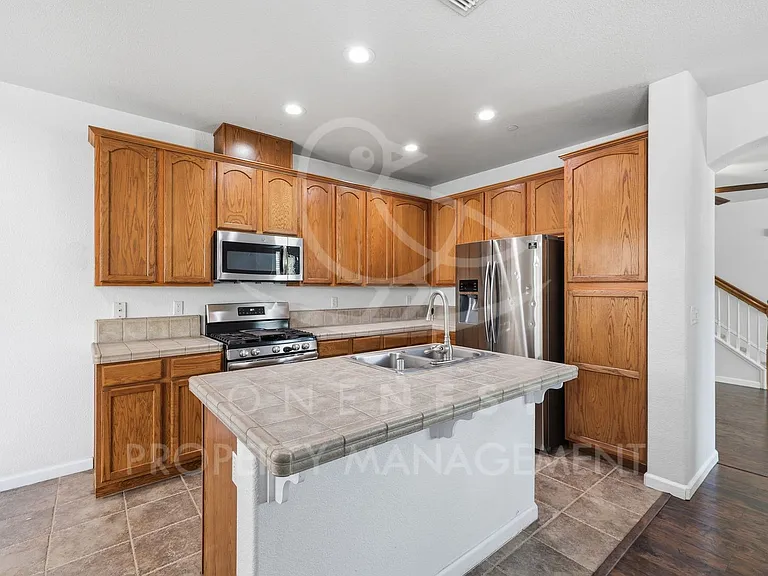 1070 Sierra View Cir #3 — Photo 11