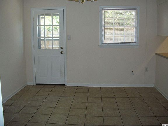 3rd image of 715 S Cypress Dr.