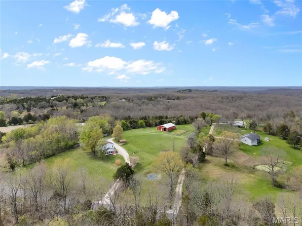 554 Dodson Ln, De Soto, MO 63020