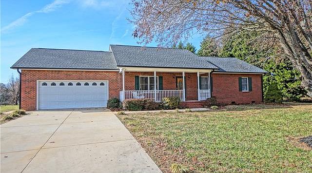 1st image of 122 W Meadowview Dr