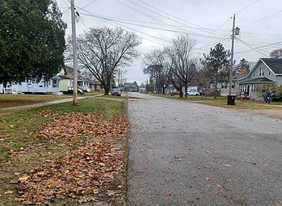 4th image of 107 S 2nd St