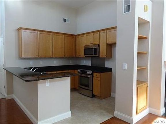 3rd image of 1515 Lafayette Ave Unit 304
