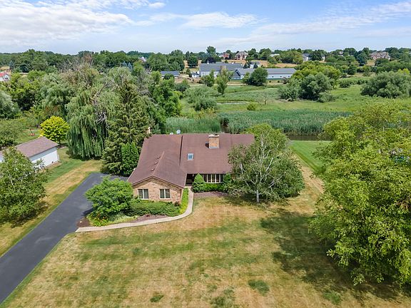 3rd image of 35W186 Duchesne Dr