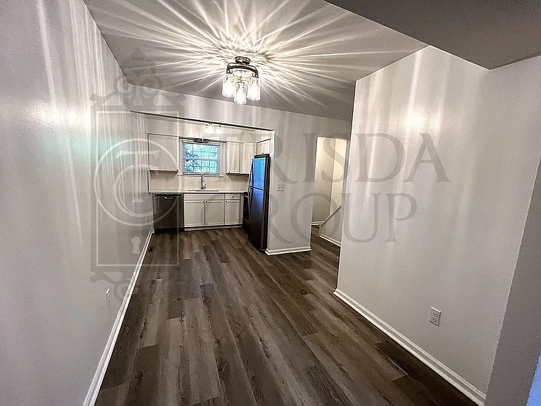213 West St — Photo 16