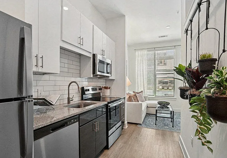 Link Apartments NoDa 36th — Photo 9