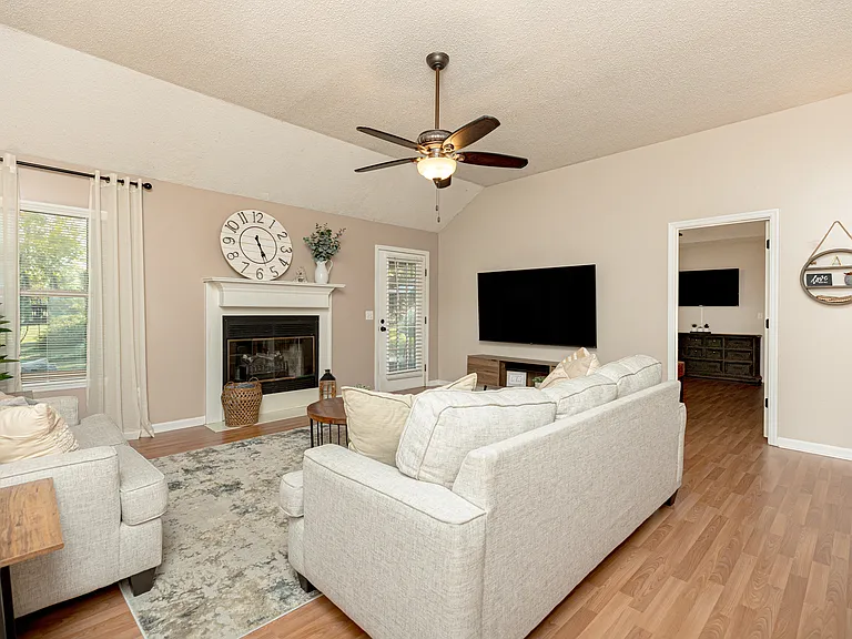205 Wellington Way — Photo 9
