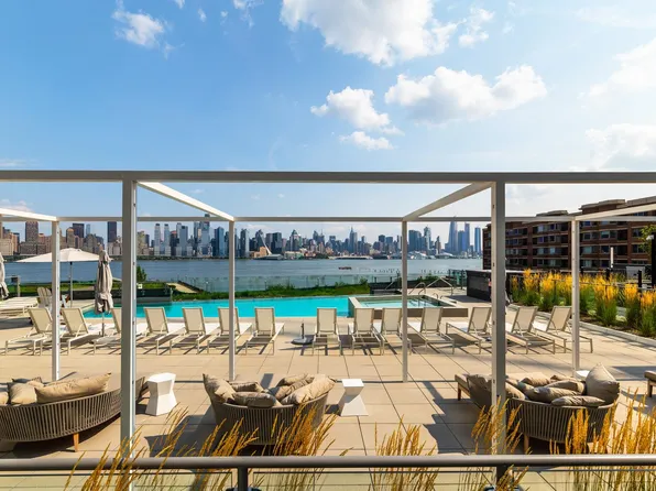 9 Avenue At Port Imperial image 44 of 50