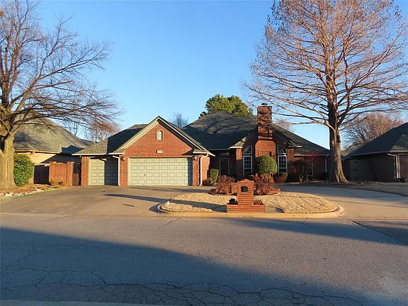 2nd image of 2509 SW 123rd St