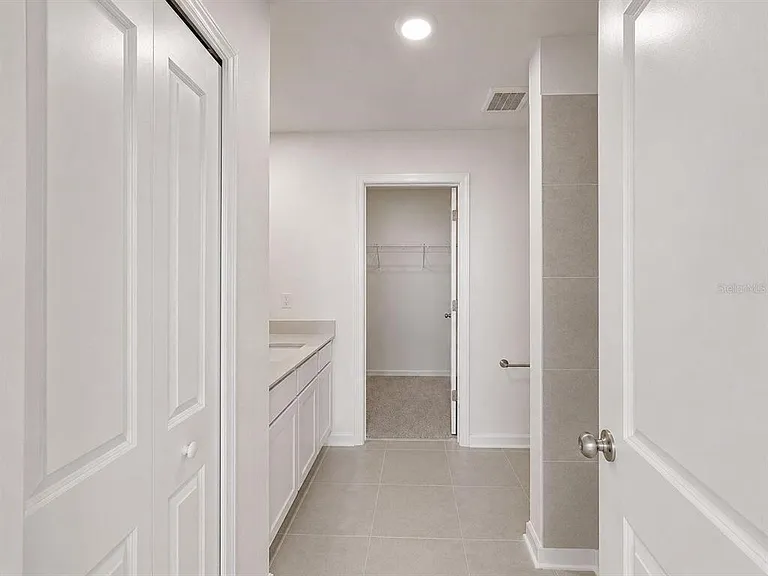 2432 Bluestone Rd — Photo 17