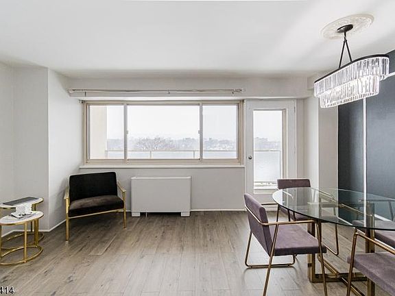 5th image of 377 S Harrison St APT 9I