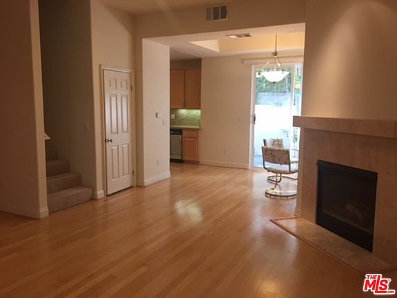 4th image of 954 14th St Unit 2