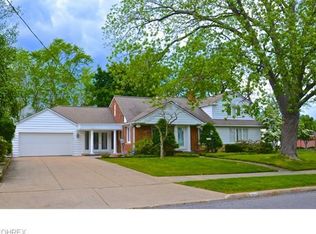 Oakmount Rd, South euclid, OH 44121