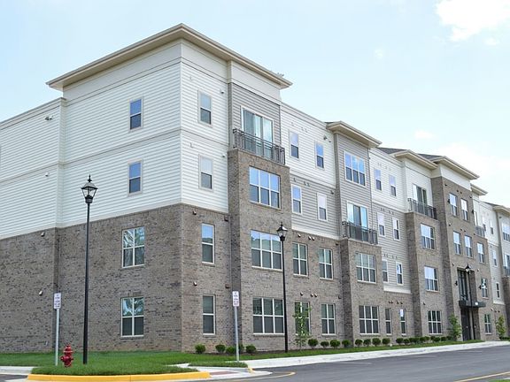 2nd image of 4900 Orchard Ridge Dr #405