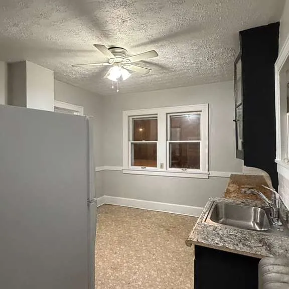 10501 Richland Ave #2 — Photo 8