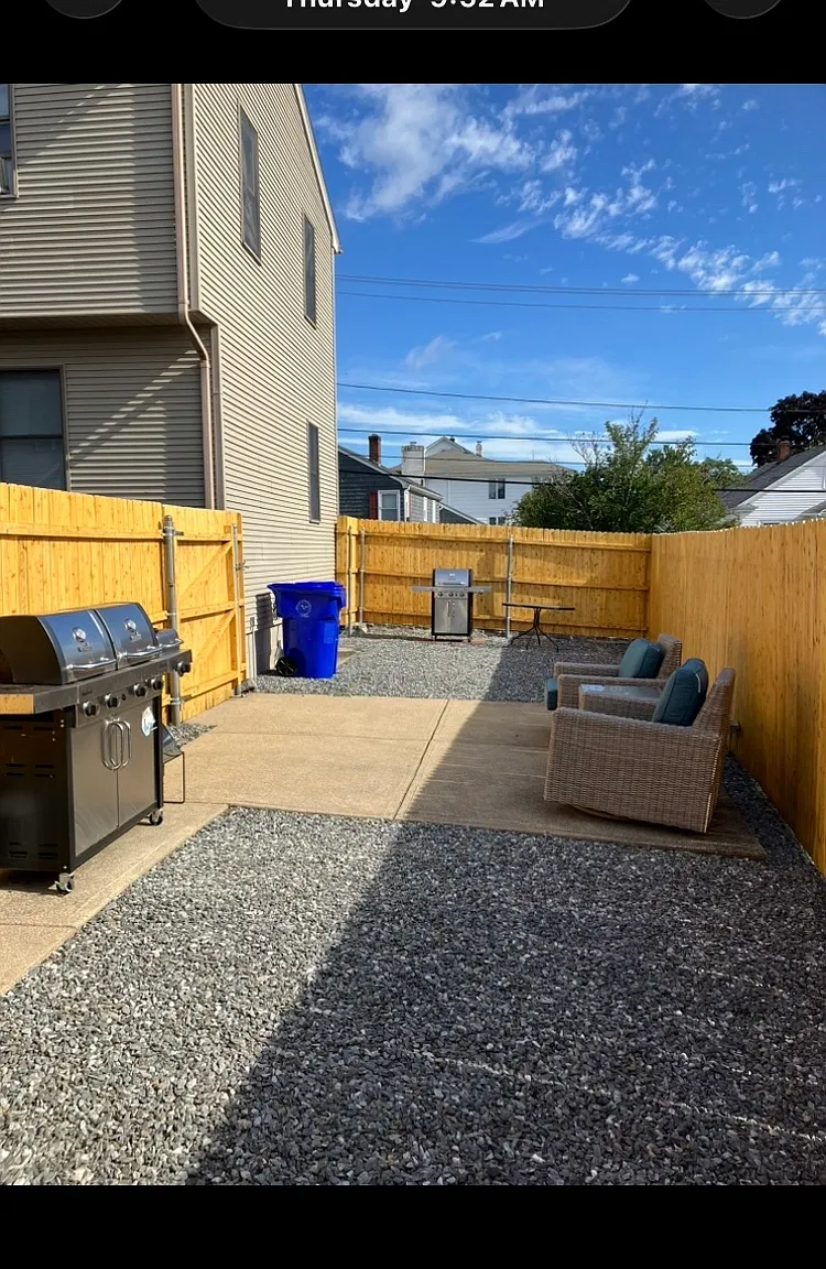 2 bed, 950 sqft, $2,000 — Photo 1