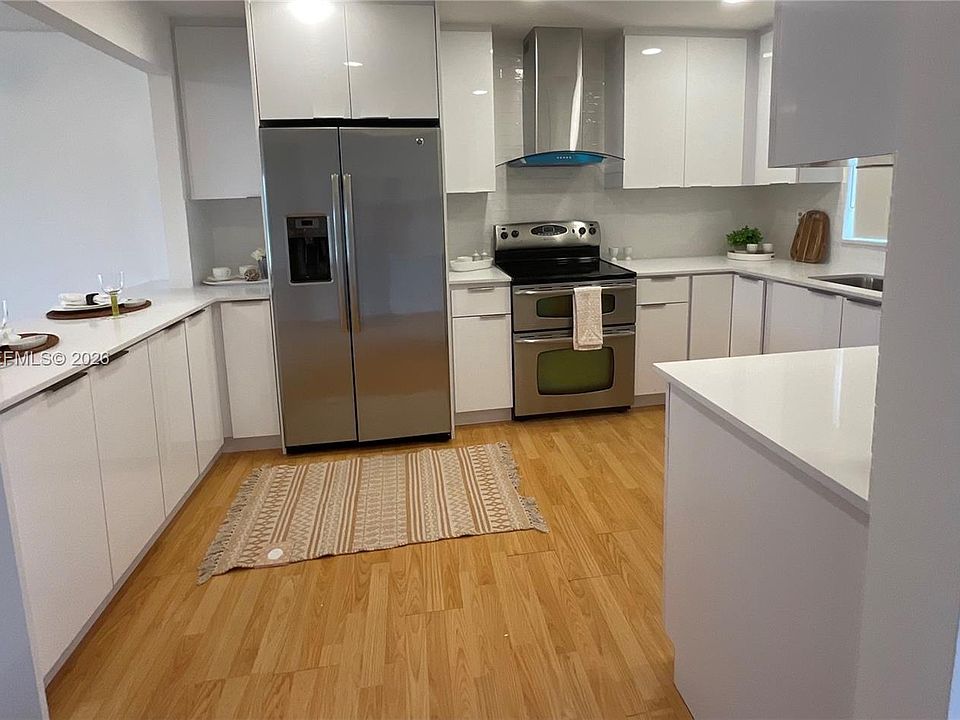 1st image of 9481 Sunrise Lakes Blvd APT 302