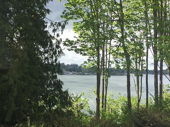 View going down to apartment. View of Lake Stevens from all windows.