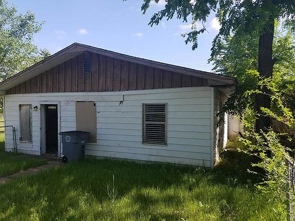3rd image of 1218 NW Williams Ave