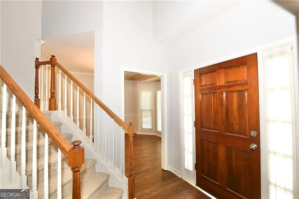 4 bed, 2.5 bath, 2196 sqft, $2,900 — Photo 3