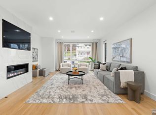 391 Undercliff Ave #A, Edgewater, NJ 07020