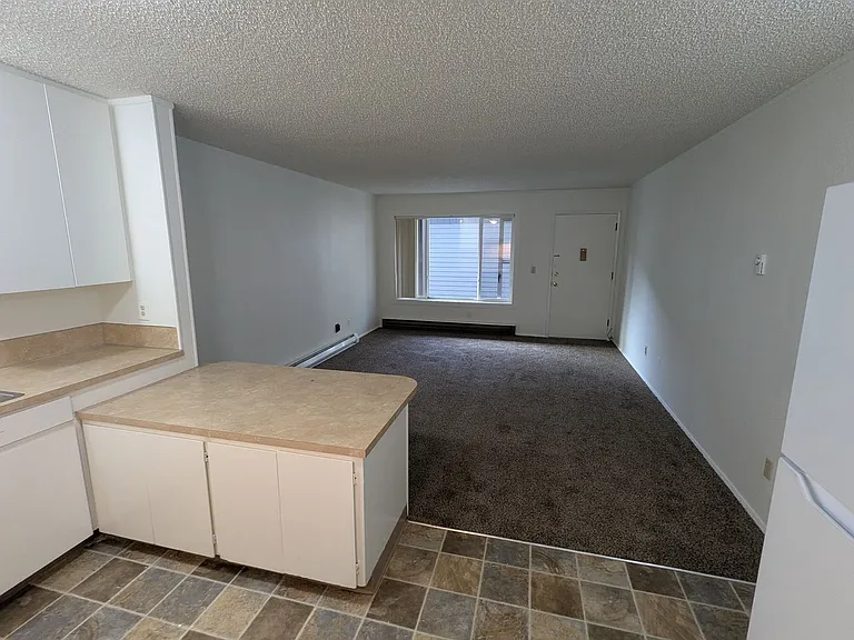 1720-1738 Broadway St NE — Photo 8