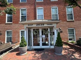 2639 Boston St, Baltimore, MD
