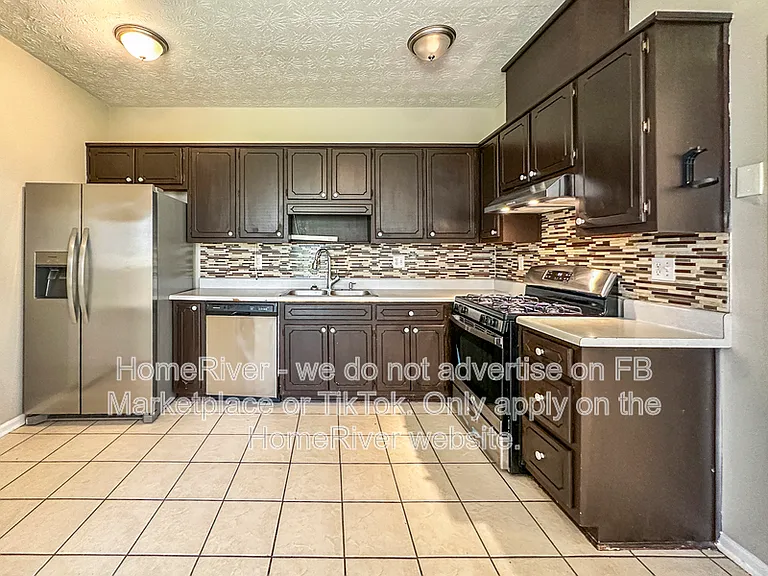 11647 Matthews Trl — Photo 9