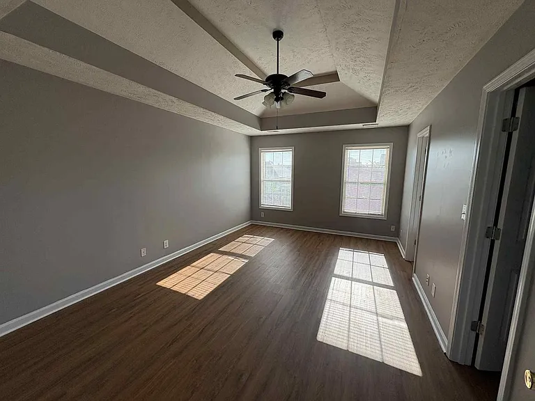1213 Chinook Cir — Photo 44